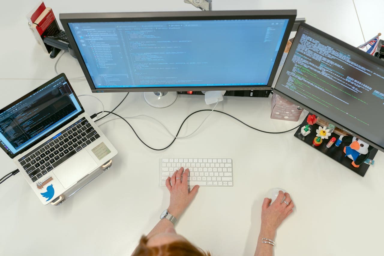 Best Tools for Managing Investor Outreach
